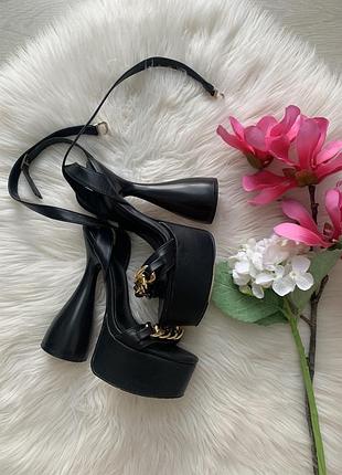 Шкіряні босоніжки bomond