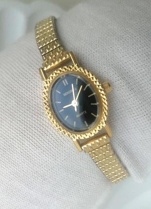 Женские кварцевые винтажные часы в позолоте 24k с черным циферблатом seconda япония оригинал