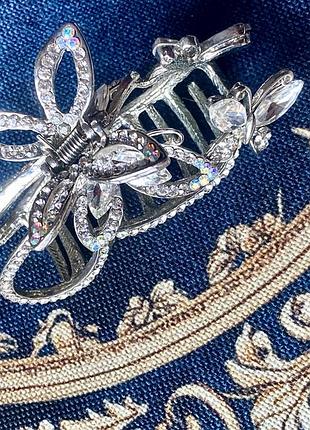 Заколка для волос бабочки.украшение для невесты. бижутерия.