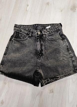 Женские серые джинсовые шорты с высокой талией
