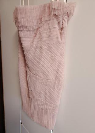 Ефектна ніжна сукня