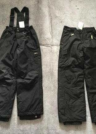 10-12 рок., champion зимовий комбінезон і штани. чудово захистять від снігу, вітру, морозу та дощу. не масивні, дуже легкі і в той же час теплі, відмі