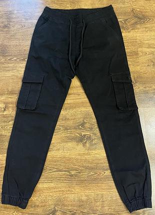 Чоловічі штани знизу на резинці