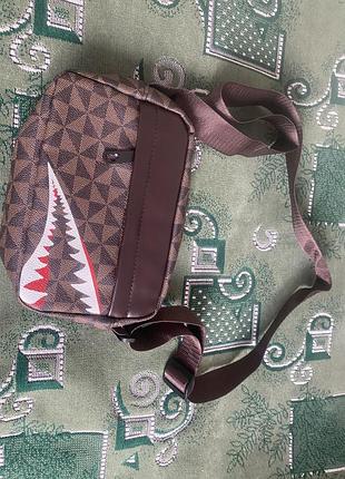 Сумочка через плече