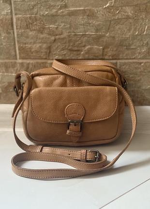 Фірмова шкіряна сумка fat face