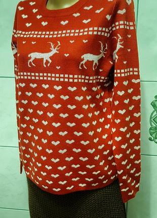Свитер джемпер с белыми оленями и сердечками