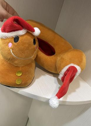 Теплі домашні різдвяні тапочки
