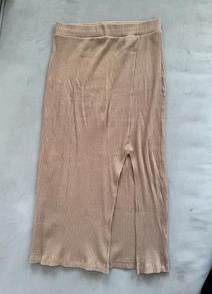 Спідниця з розрізом