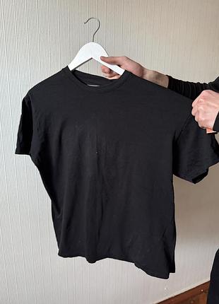 Чорна оверсайз футболка