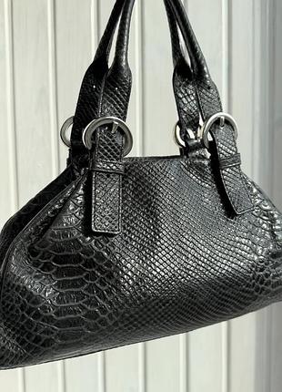 Шкіряна чорна сумка hobbs натуральна шкіра