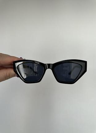 Сонцезахисні окуляри