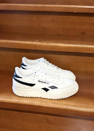 Reebok оригінал шкіряні кросівки кроси кросовки демісезон осінь махра