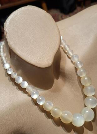 Ожеререле-чокер! с большими градуированными бусинами из белого люцита! с лунным сиянием! 🇩🇪 нижняя