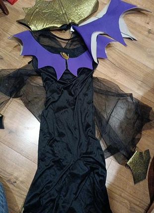 Платье на хелловин ведьмы колдуньи приталено с вырезом вампир