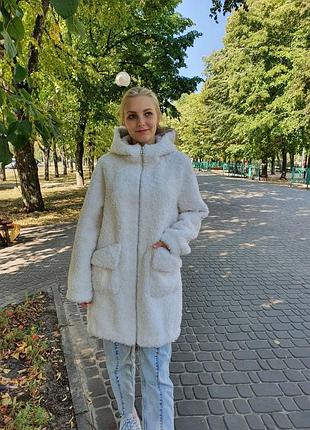 Стильна шубка з натуральної 100% вовни