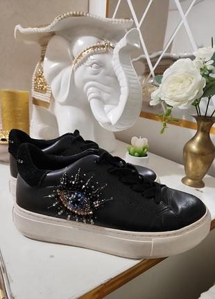 Шикарные женские кожаные кроссовки 37р