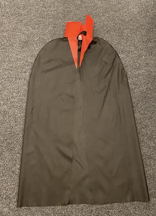 Накидка дракули на підлітка