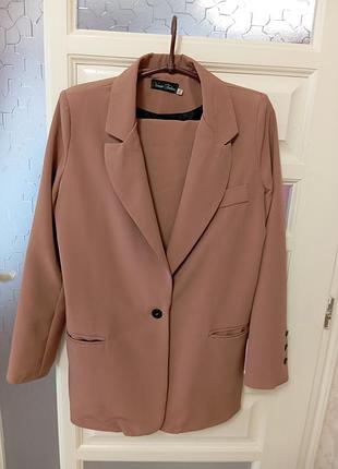 Костюм базовий беж