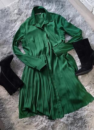 Платье платье изумрудного цвета
