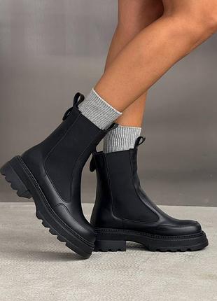 Жіночі шкіряні чорні черевики зимові черевики теплі на хутрі натуральне хутро натуральна шкіра