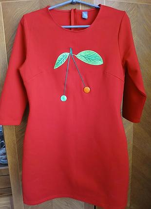 Красное теплое платье