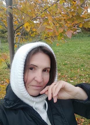 Капор, капюшон.