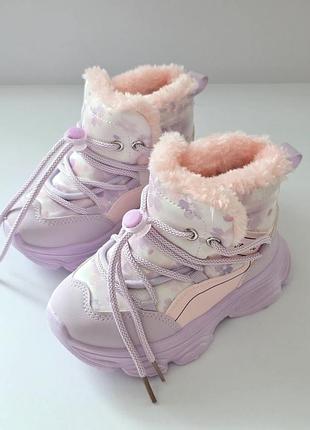 Бомбічні черевики для стильних дівчаток