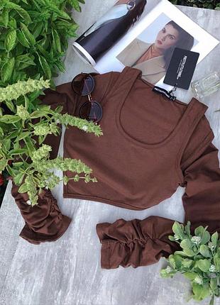 Коричневий топ з довгим рукавом