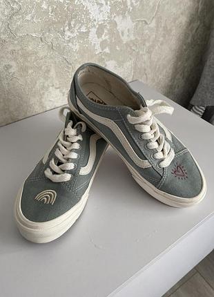 Кеди на шнурках