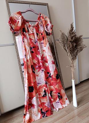 Невероятное платье миди на пуговицах