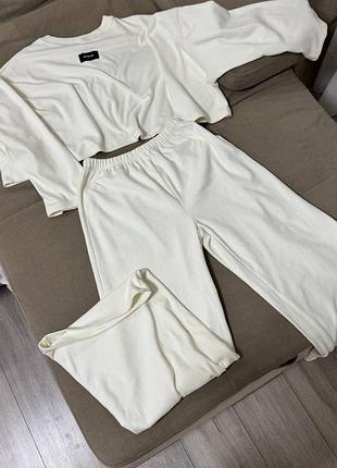 Костюм від бренду «sueta»