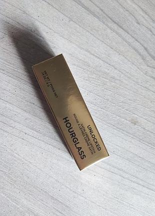Помада hourglass unlocked satin creme lipstick, відтінок sahara 310.