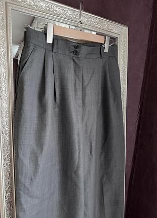 Класні сірі вовняні штани з защипами, вінтаж