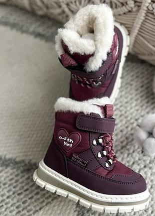 Зимові черевики для дівчинки