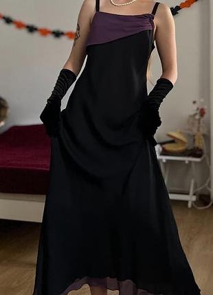 Елегантна вінтажна вечірня максі сукня від бренду berkertex сукня має прямий фасон, асиметричну фіолетову акцентну вставку, тонкі бретелі.