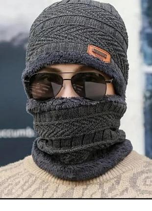 Стильний зимовий комплект шапка і хомут чорного кольору