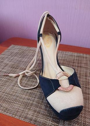 Продам туфлі