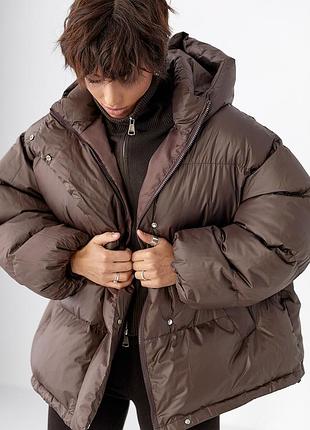 Жіночий пуховик oversize з капюшоном