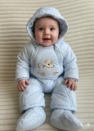 Набір дитячих теплих речей: комбенезон, черевики, три шапки та дві чоловічки махрових