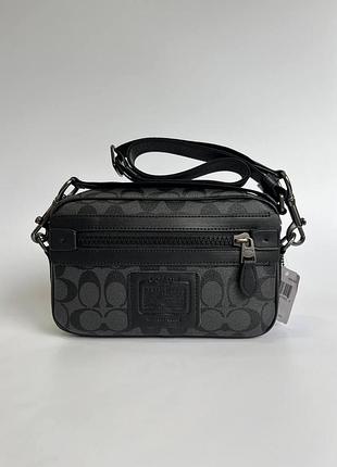 Coach 22x15x6