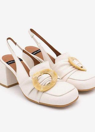 Стильні шкіряні туфлі від angel alarcon