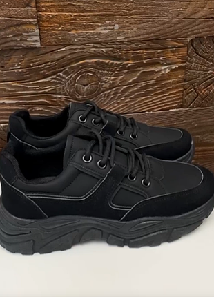 Кроссовки из эко-кожи