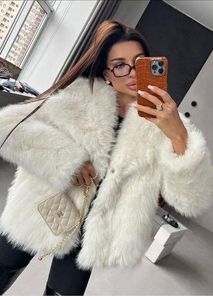 Шубка мех белая