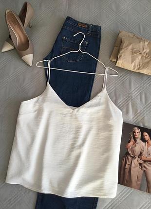 Базовая белая блуза свободного кроя на тонких бретелях в размере 20