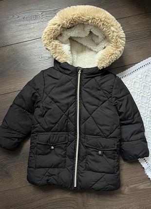 Чорна сьобана куртка пуховик подовжена з капюшоном з хутром мехом для дівчинки 3-4 роки осінь зима