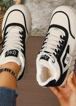 Зимові теплі кросівки, зима, дуже гарні і якісні , хайтопи, черевики чоботи, ботинки для дівчинки