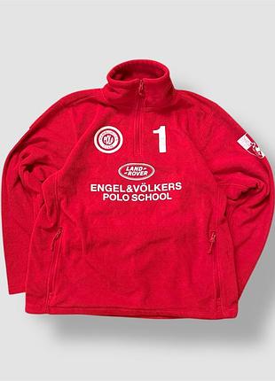 Червона флісова кофта з логотипами land rover та engel & völkers polo school