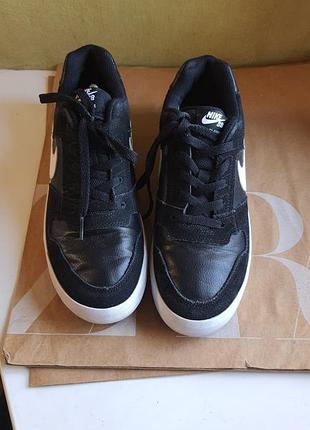 Кроссовки nike 42.5 размер 6