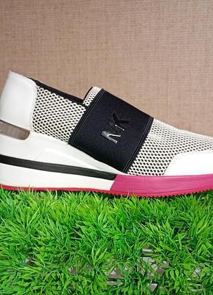 Кроссовки на танкетке michael kors felix trainer extreme slip-on nwob*, размер 37, длина стельки 23.5 см, производитель вьетнам