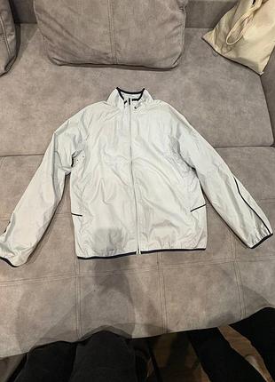 Оригінальна мастерка/вітровка nike світло-сірого кольору